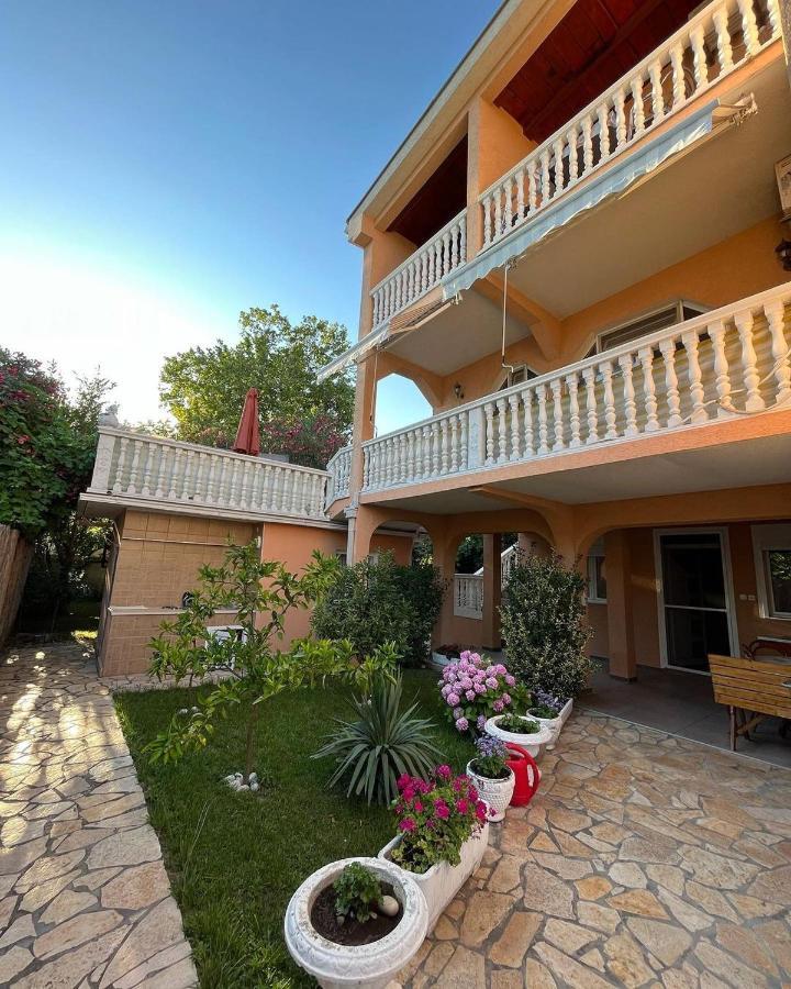 Apartments Montenegrina Ulcinj Ngoại thất bức ảnh